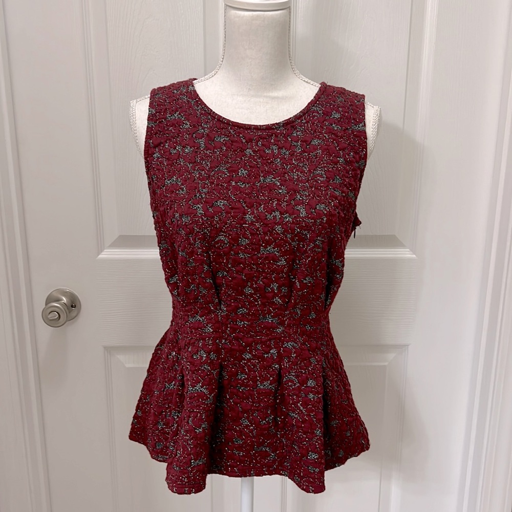 ANTHROPOLOGIE- BURGUNDY AND METALLIC GUNMETAL GRAY JACQUARD PEPLUM STYLE TANK✨
